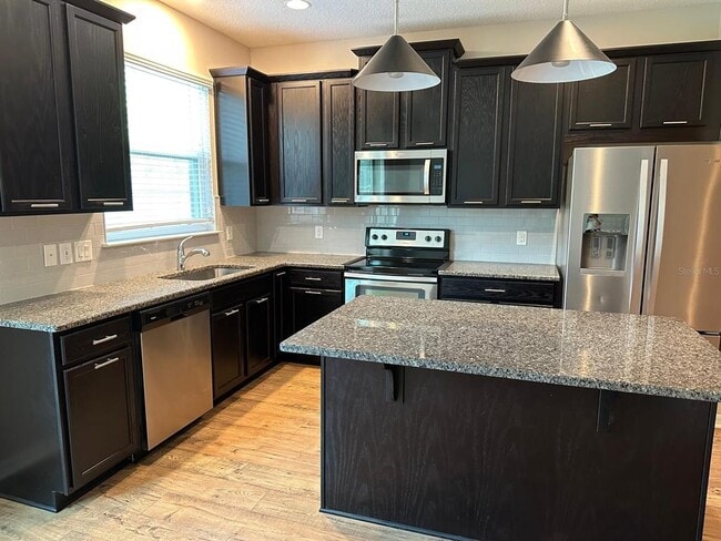 Building Photo - 3588 Brighton Park Cir