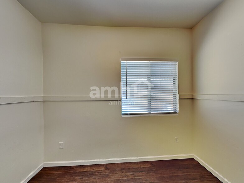 Building Photo - 11320 Harvester