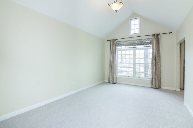 Building Photo - 4171 Royal Mews Cir