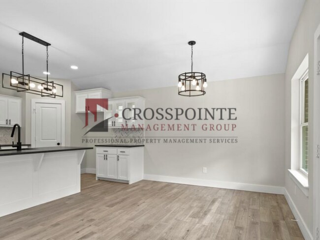 Building Photo - Beautiful and Spacious 3-Bedroom, 2-Bath Rental Home with Modern Finishes