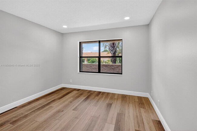 Building Photo - 9581 El Clair Ranch Rd