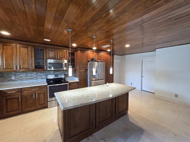 Building Photo - 3927 E Eden Roc Cir