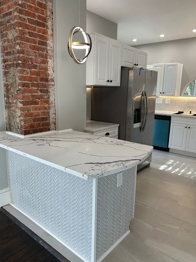 Building Photo - 72 Delaware Ave