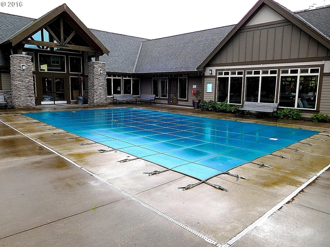 Building Photo - Comfortable Ground-Level 2-Bedroom Condo –...