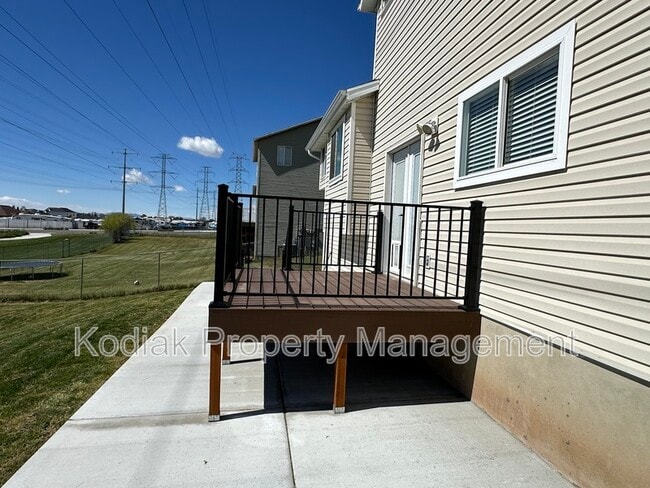 Building Photo - 1941 Jenny Ln.