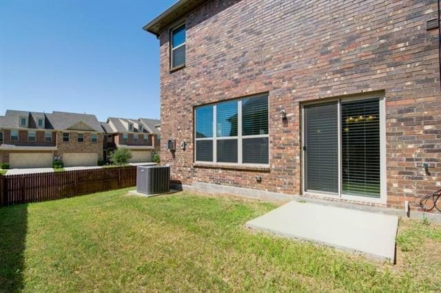Building Photo - 2653 Jackson Dr
