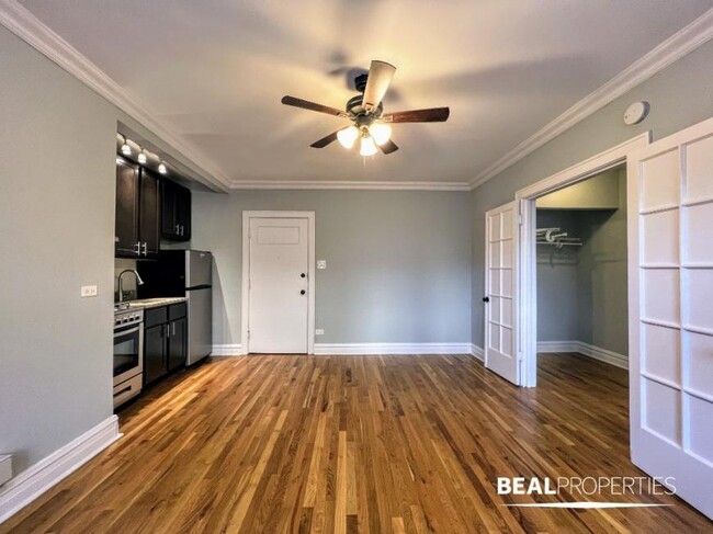 Building Photo - 0 bedroom in CHICAGO IL 60640