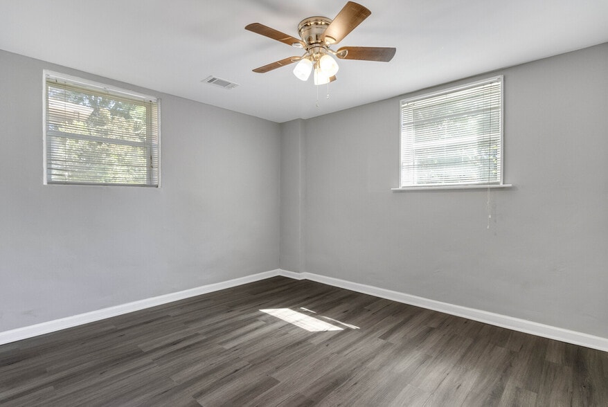 Bedroom - 2058 Nettie Ct