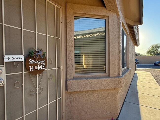 Building Photo - 4533 S 236th Dr