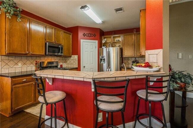 Building Photo - 15713 Monona Cove