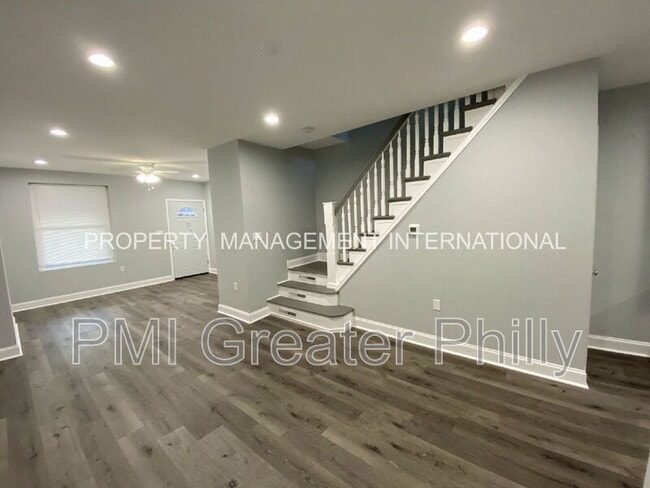 Building Photo - 5257 Addison St