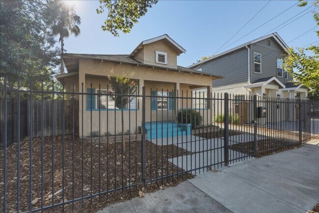 Building Photo - 3123 San Rafael Ct