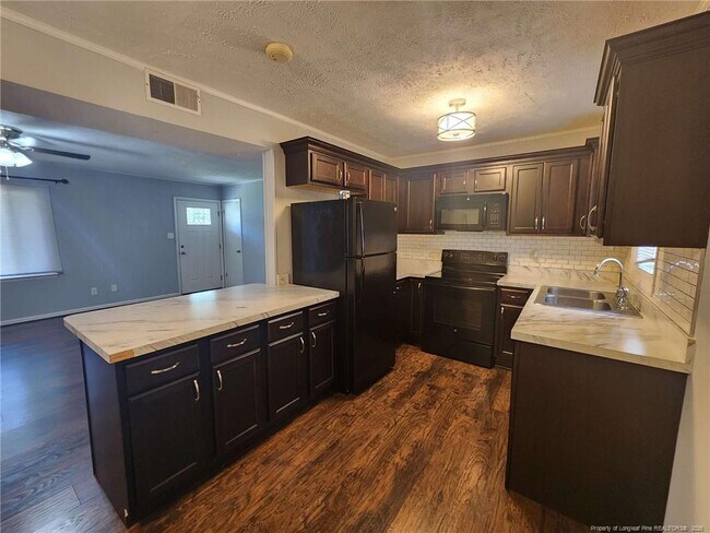 Building Photo - 2296 Ridge Manor Dr