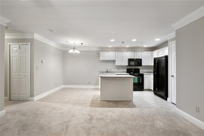 Building Photo - 308 Madison Ct