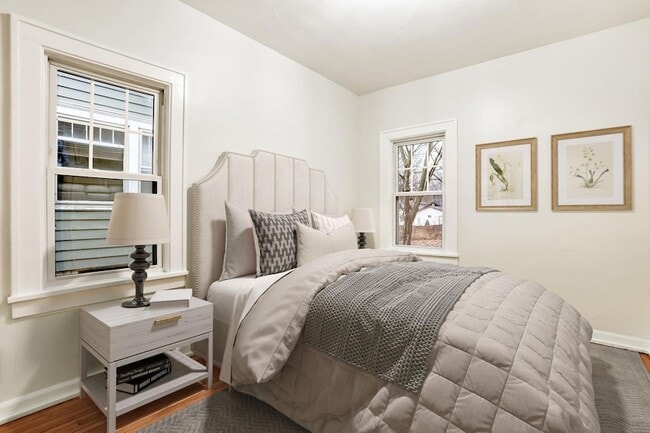 Building Photo - 3407 N Oliver Ave