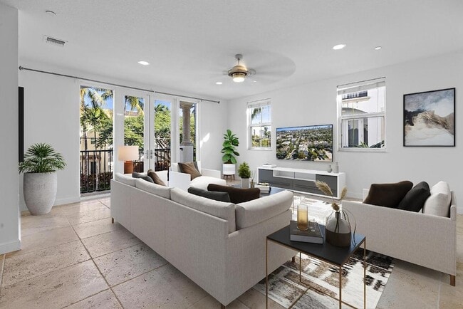 Building Photo - 1600 NE 9th St