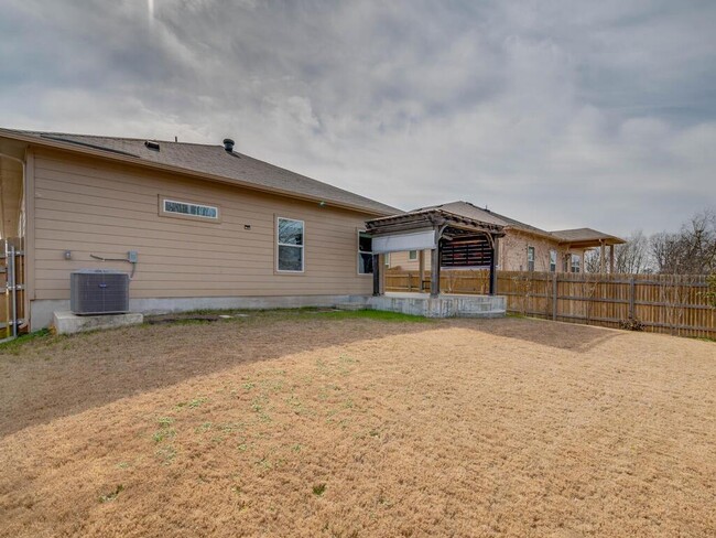 Building Photo - 688 Donegal Ln