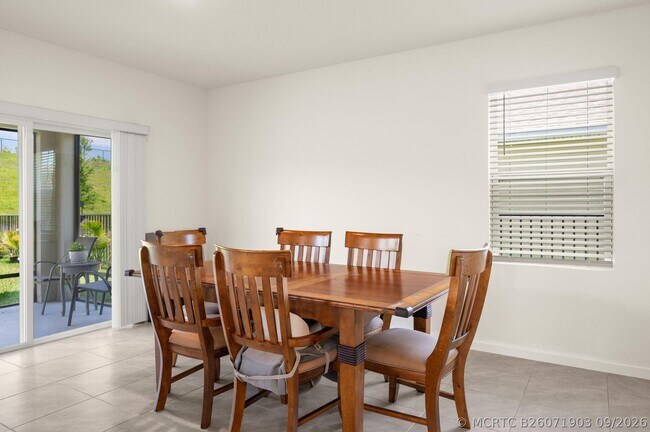 Building Photo - 10764 SW Vasari Way