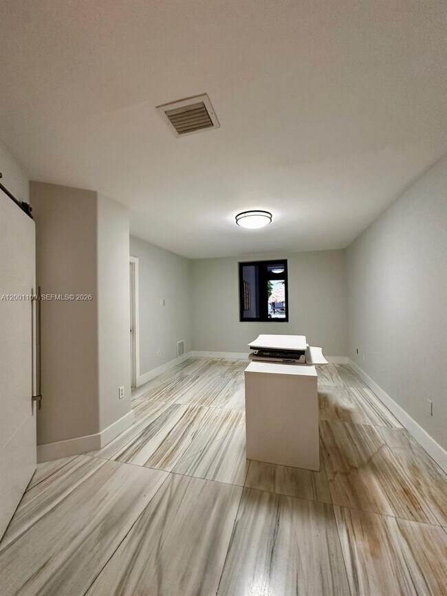 Building Photo - 223 NW 129th Ave