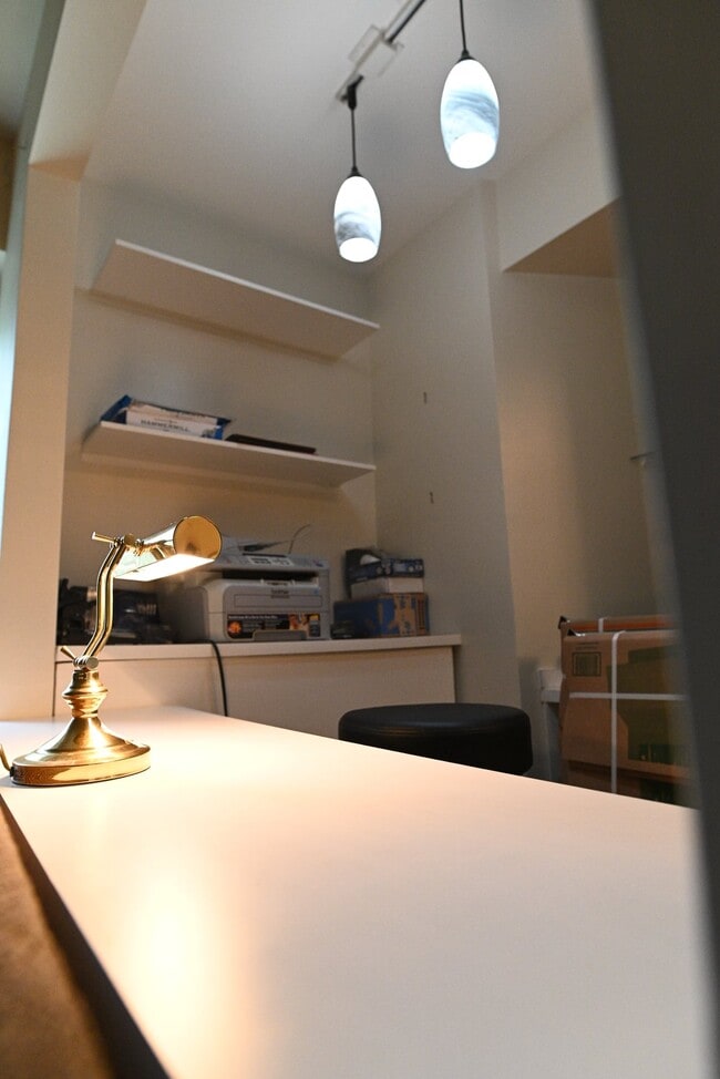 Building Photo - 27420 Evergreen Rd