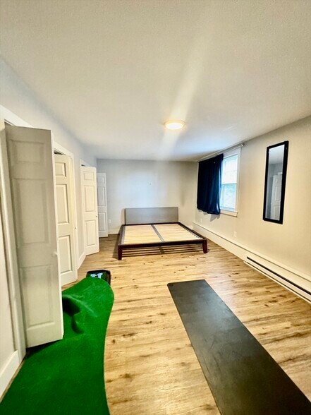 Building Photo - 68 Thomas Park