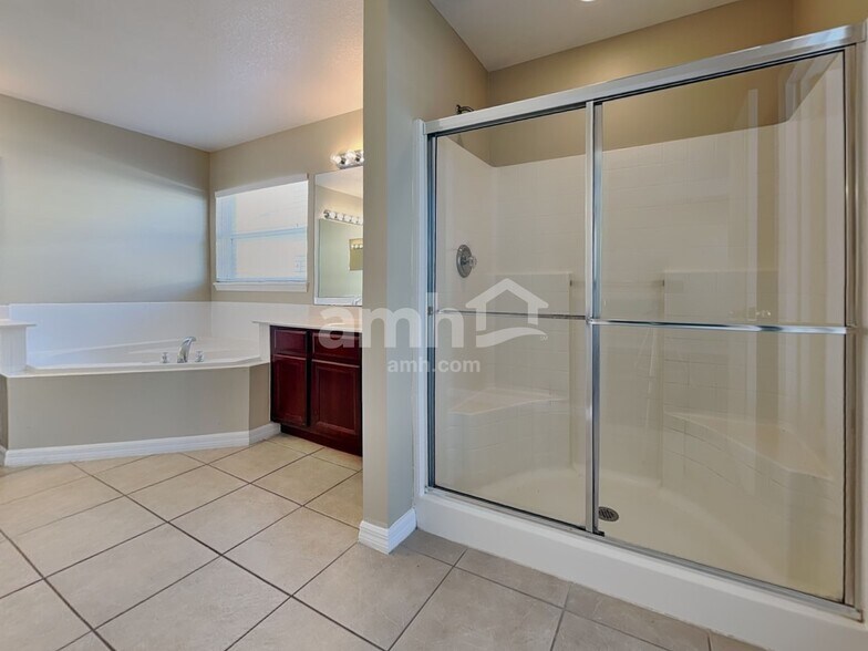 Building Photo - 366 Cabana View Way