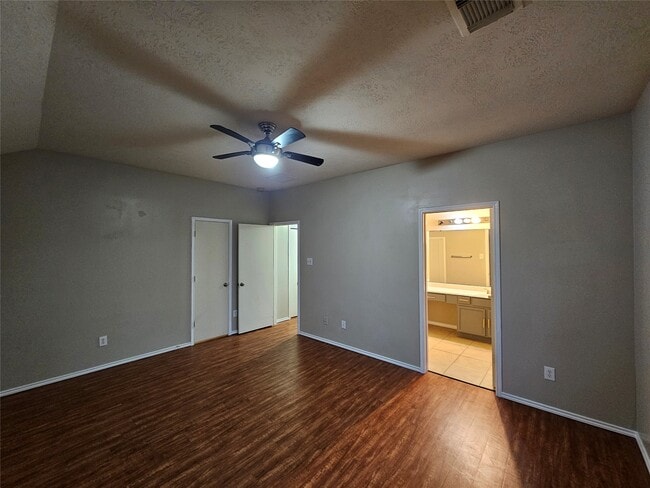 Building Photo - 13111 Cherryglade Ct