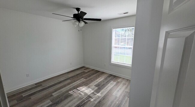 Building Photo - 1266 Magnolia St