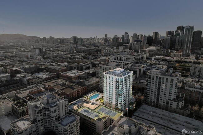 Building Photo - 229 Brannan St