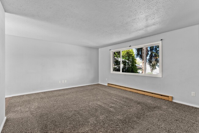 Building Photo - 2715 N Whipple Ct
