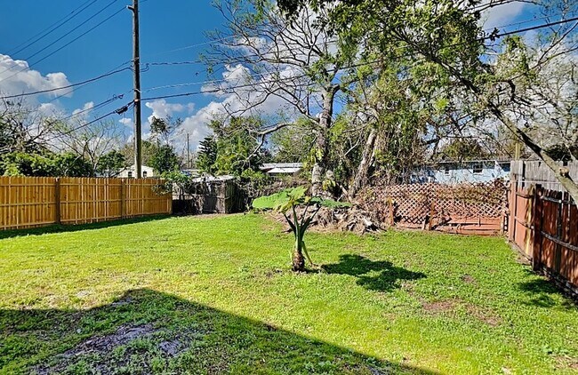 Building Photo - 542 Verbena Ct