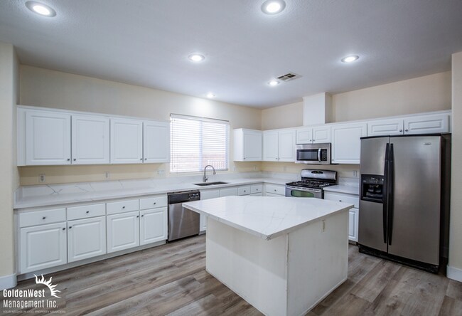 Building Photo - Beautifully Upgraded 5Bdm 3Ba Home Located in the Highly Desirable Summerlin.