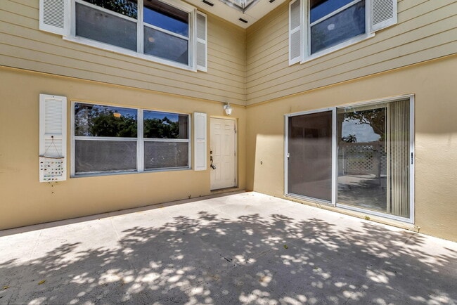 Building Photo - 4004 Medford Ct