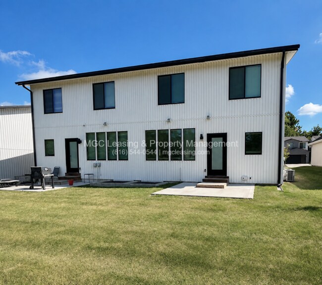 Building Photo - Elevate Everyday Living at Ayden Place Townhomes!