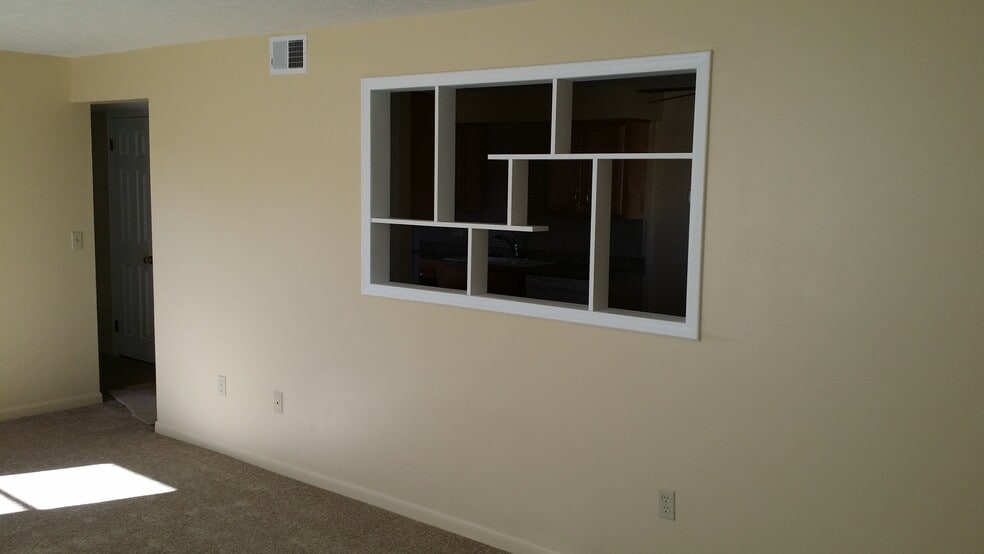 Building Photo - 4810 Orchard Ave