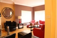 Building Photo - Fantastic 4bd/4ba home! Let yourself in!