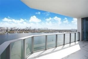 Building Photo - 17301 Biscayne Blvd