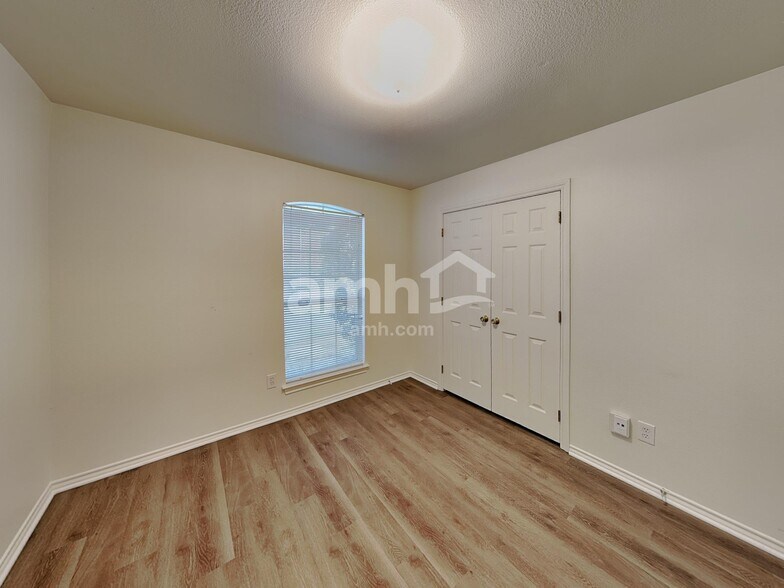 Building Photo - 901 Worden Dr