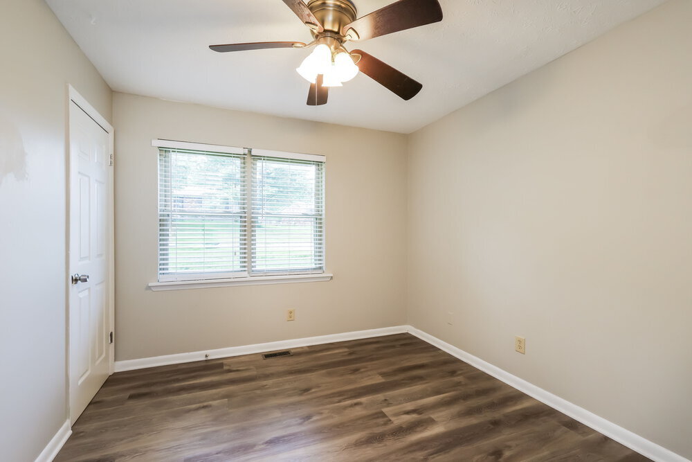 Building Photo - 7906 Candleglow Ln