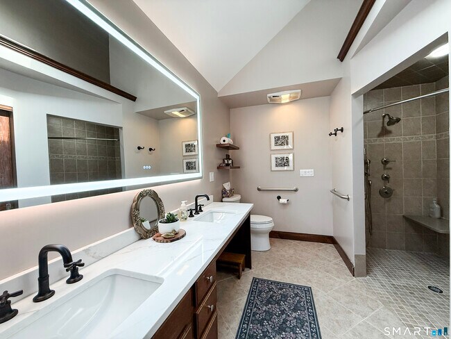 Building Photo - 37 Harris Rd