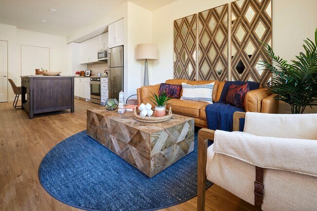 Building Photo - 74300 Country Club Dr