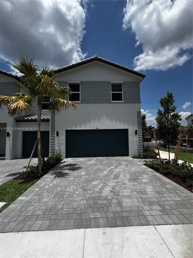 Primary Photo - 104 SW 184th Way