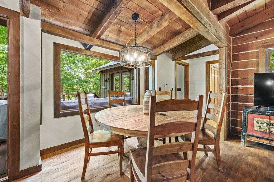 Building Photo - 8683 Larue Rd