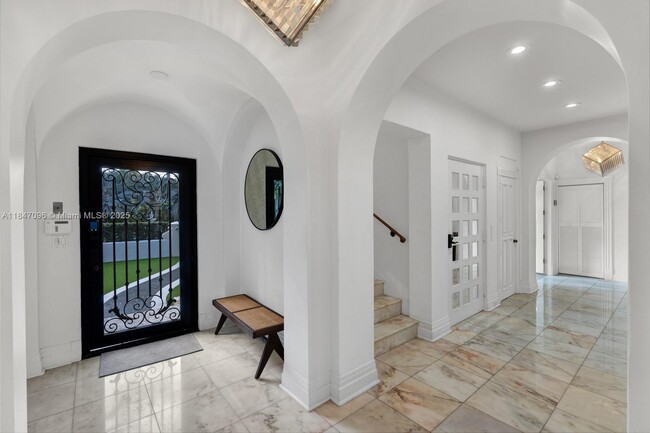 Building Photo - 3605 Flamingo Dr