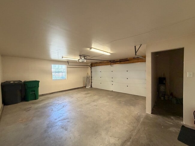 Building Photo - 2 Bedroom Single Story Home Available Near Unser Blvd NE & Northern Blvd NE in North Hills Rio Ra...