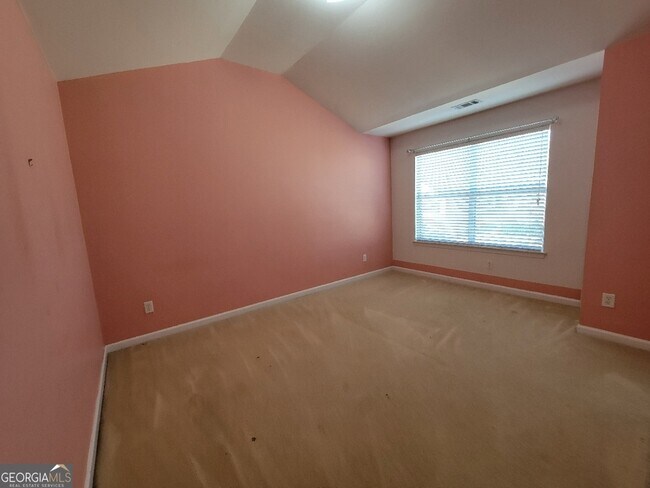 Building Photo - 175 Stillwood Dr