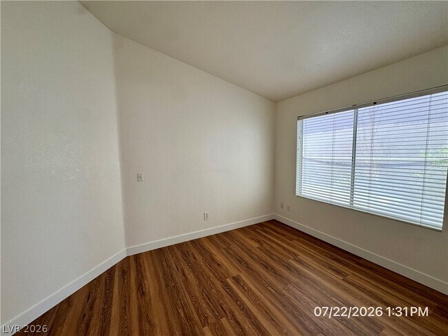 Building Photo - 1833 Sierra Hills Way