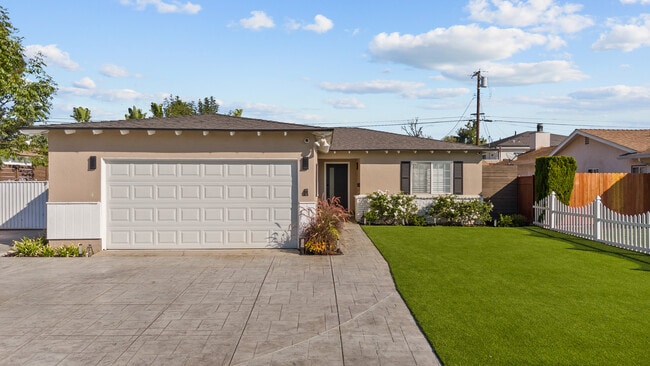 Primary Photo - 16745 Citronia St