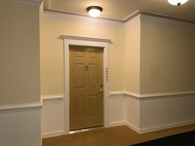 Building Photo - 233 Eyam Hall Ln