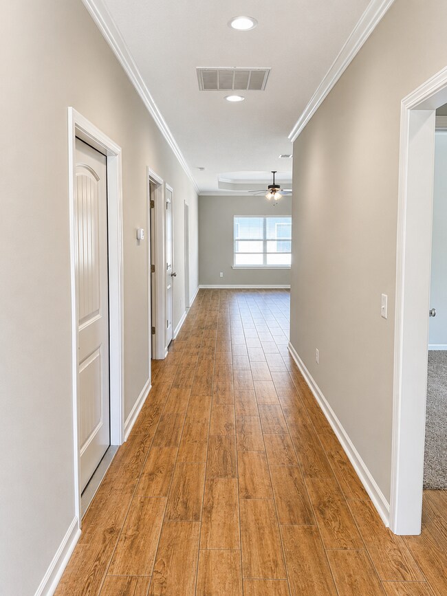 Building Photo - 125 Gary Cir
